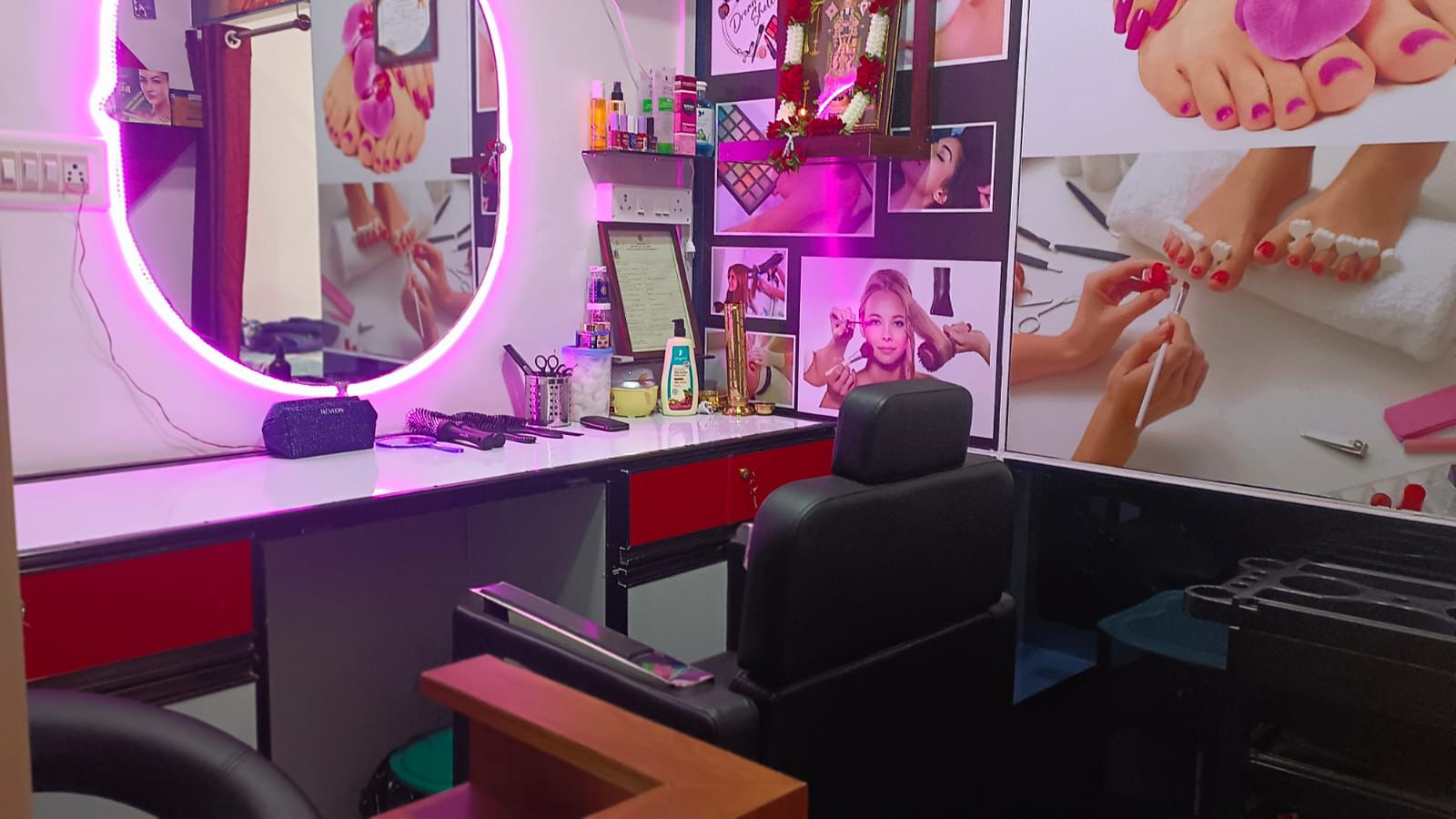 Salon service area for pedicure